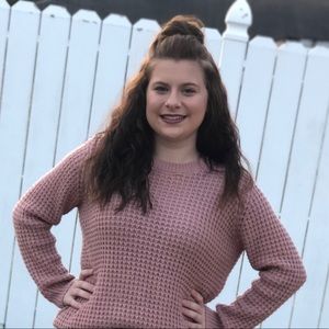 Meet your Posher, Alexia